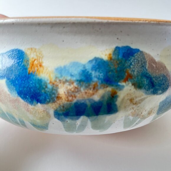 Handmade ceramic bowl with abstract painted flowers - Picture 10 of 10